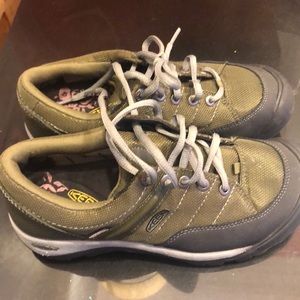 Keen shoes
